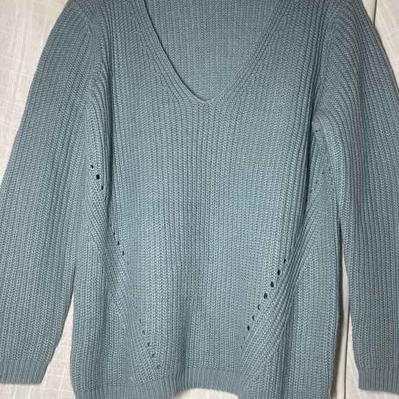Sweater - Picture 3 of 3